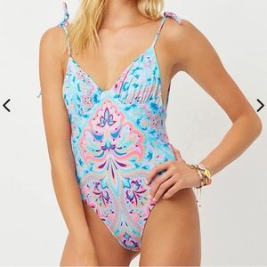 Frankies Bikinis Otis One Piece in Scarf